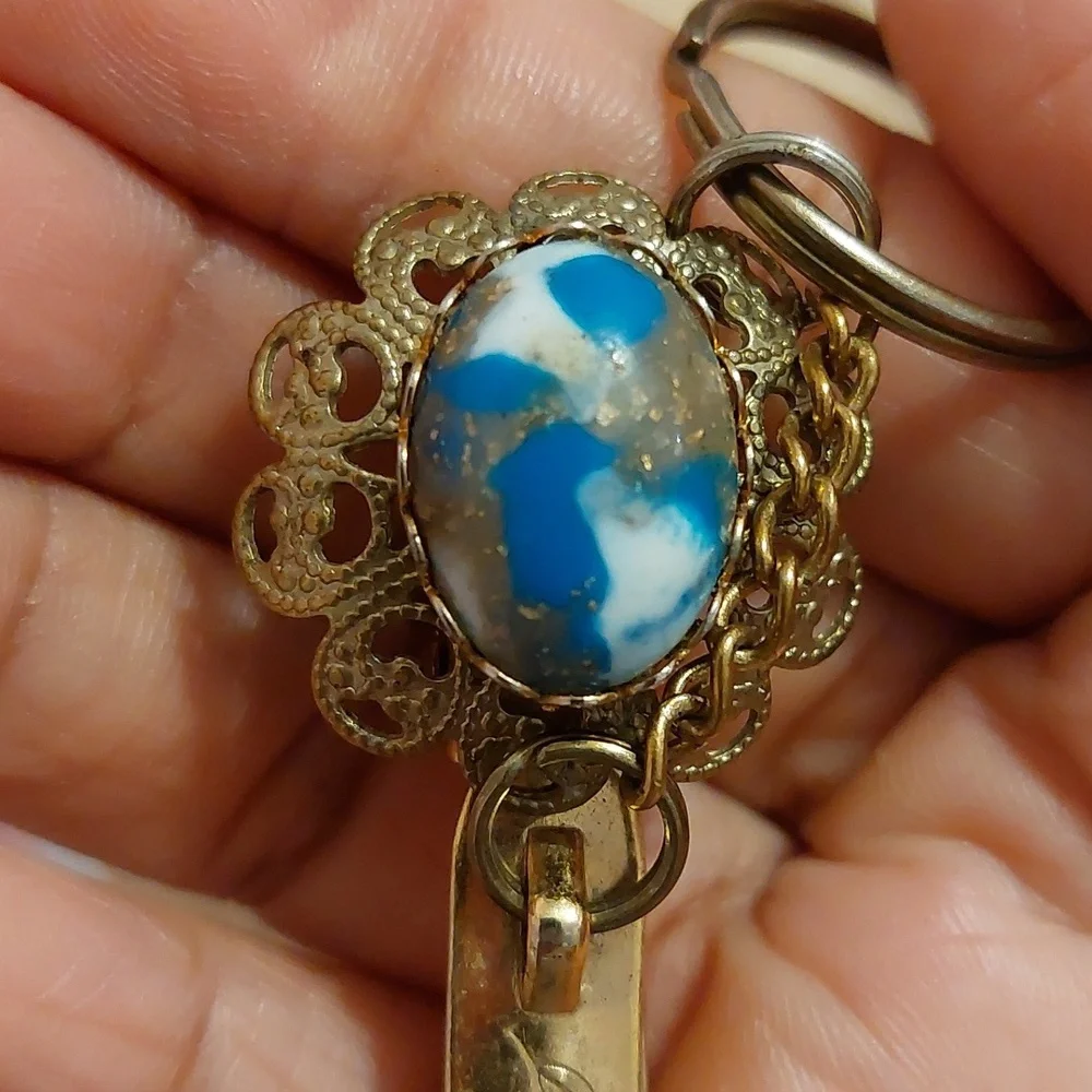 Vintage King's Key Finder Key Ring Clip Ornate Gold Tone Faux Turquoise Accent